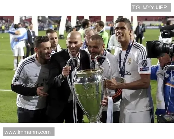 1月5日诞生的足球球星及其影响力盘点 1月5日诞生的足球球星及其影响力盘点