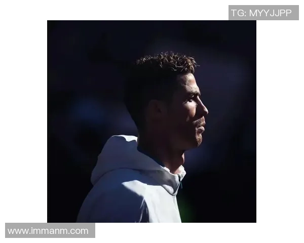 以足球巨星鼻子为灵感描绘独特头像展现运动与艺术融合魅力 以足球巨星鼻子为灵感描绘独特头像展现运动与艺术融合魅力