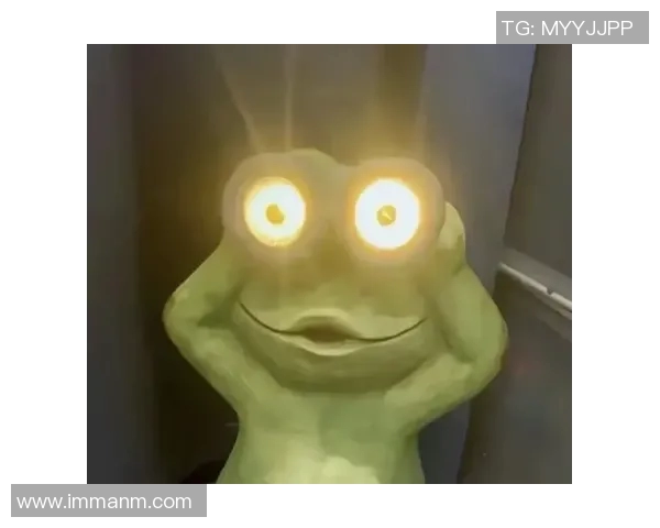 搞笑足球星逗比头像男生搞笑瞬间，展示运动员的幽默与个性